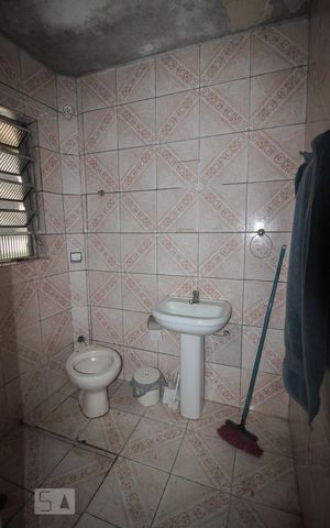 Casa à venda com 150m², 5 quartos e 3 vagasBanheiro Casa 1