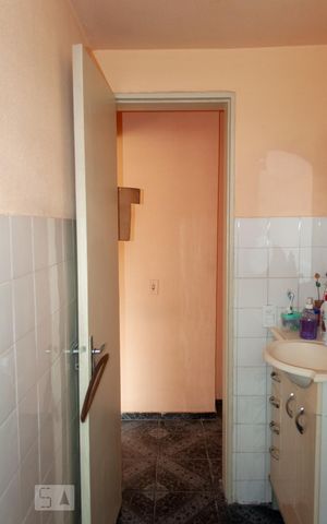 Apartamento à venda com 60m², 2 quartos e 1 vaga Apartamento à venda com 60m², 2 quartos e 1 vagaBanheiro