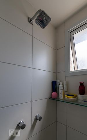 Apartamento à venda com 47m², 2 quartos e 1 vagaChuveiro