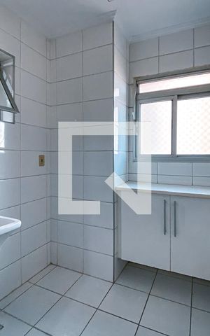 Apartamento à venda com 65m², 3 quartos e 1 vagaÁrea de Serviço