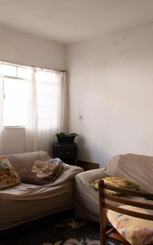 Casa à venda com 290m², 2 quartos e 7 vagas Casa à venda com 290m², 2 quartos e 7 vagasSala