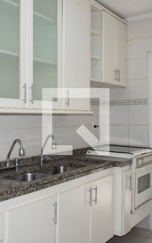 Apartamento para alugar com 97m², 4 quartos e 2 vagas Apartamento para alugar com 97m², 4 quartos e 2 vagasCozinha