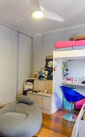 Apartamento à venda com 220m², 4 quartos e 3 vagas Apartamento à venda com 220m², 4 quartos e 3 vagasSuíte 2