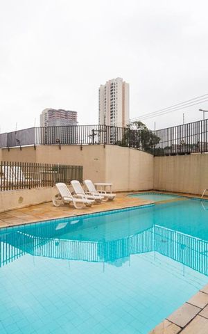 Apartamento à venda com 220m², 4 quartos e 3 vagas Apartamento à venda com 220m², 4 quartos e 3 vagasPiscina