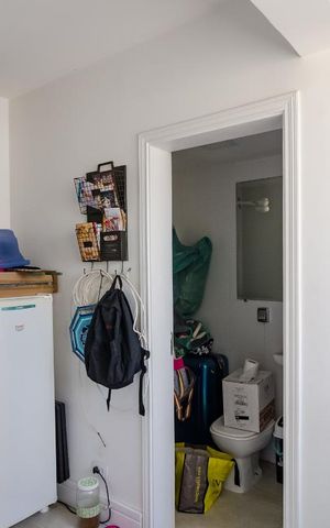 Apartamento à venda com 220m², 4 quartos e 3 vagas Apartamento à venda com 220m², 4 quartos e 3 vagasQuaro de Serviço