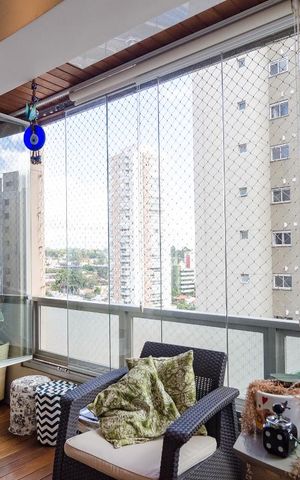 Apartamento à venda com 220m², 4 quartos e 3 vagas Apartamento à venda com 220m², 4 quartos e 3 vagasSacada