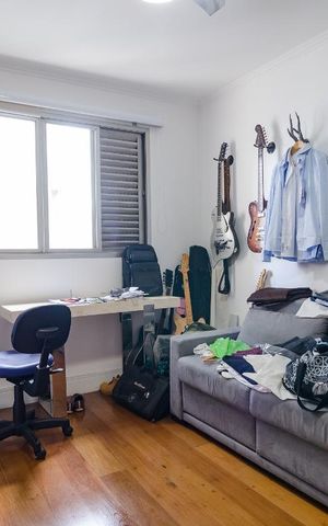 Apartamento à venda com 220m², 4 quartos e 3 vagas Apartamento à venda com 220m², 4 quartos e 3 vagasQuarto 3