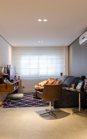 Apartamento à venda com 220m², 4 quartos e 3 vagas Apartamento à venda com 220m², 4 quartos e 3 vagasSala de TV
