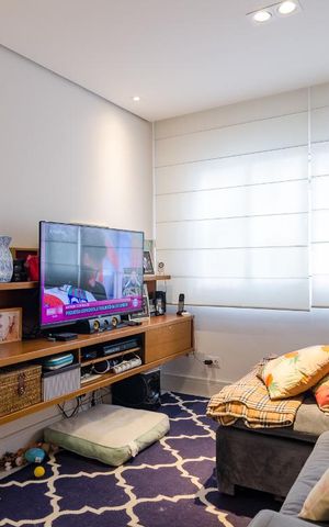 Apartamento à venda com 220m², 4 quartos e 3 vagas Apartamento à venda com 220m², 4 quartos e 3 vagasSala de TV