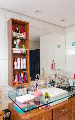 Apartamento à venda com 220m², 4 quartos e 3 vagas Apartamento à venda com 220m², 4 quartos e 3 vagasBanheiro da Suíte 2