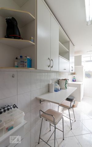 Apartamento à venda com 64m², 2 quartos e 1 vagaCozinha