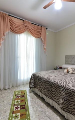 Casa à venda com 190m², 3 quartos e 3 vagas Casa à venda com 190m², 3 quartos e 3 vagasQuarto