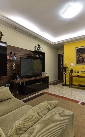 Casa à venda com 190m², 3 quartos e 3 vagas Casa à venda com 190m², 3 quartos e 3 vagasSala