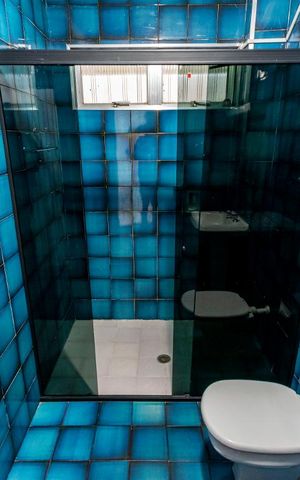 Casa à venda com 200m², 3 quartos e 3 vagasBanheiro 1