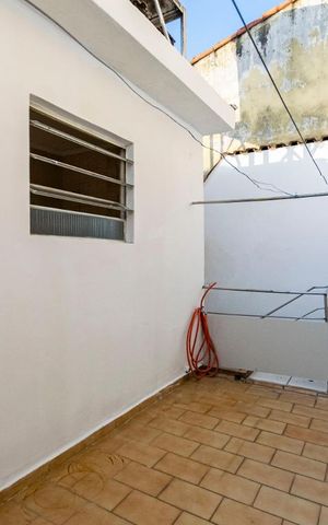 Casa à venda com 200m², 3 quartos e 3 vagasFundos (Acesso 2o. Andar)