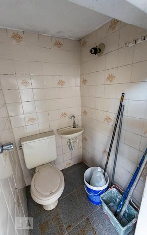 Casa à venda com 200m², 3 quartos e 3 vagasBanheiro de serviço