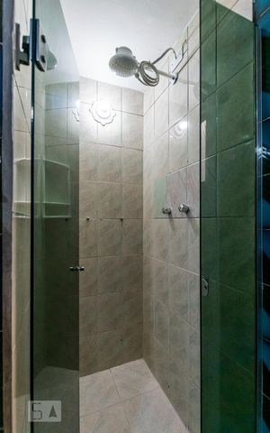 Casa à venda com 200m², 3 quartos e 3 vagasBanheiro 2
