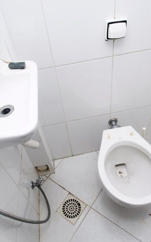 Apartamento para alugar com 74m², 2 quartos e sem vagaBanheiro de Serviço