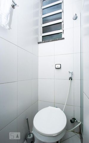Apartamento para alugar com 74m², 2 quartos e sem vagaBanheiro Corredor