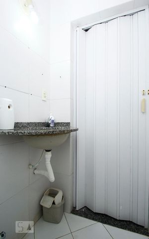 Apartamento para alugar com 74m², 2 quartos e sem vagaBanheiro da Suíte