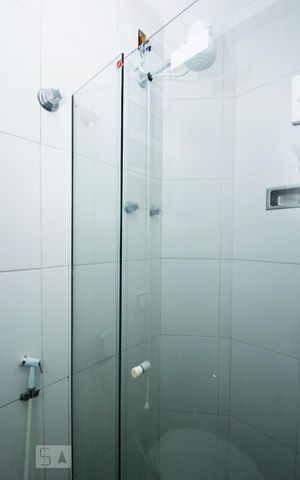 Apartamento para alugar com 74m², 2 quartos e sem vagaBanheiro Corredor