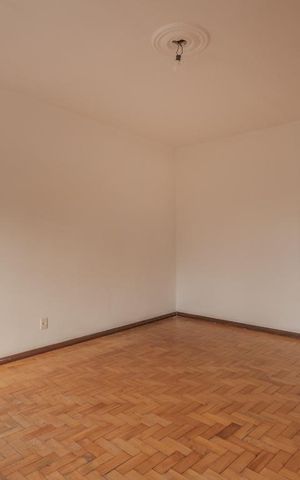 Casa à venda com 286m², 6 quartos e 4 vagasSala 2
