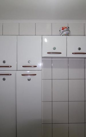Casa à venda com 200m², 2 quartos e 2 vagasArea serviço