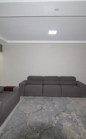 Casa à venda com 200m², 2 quartos e 2 vagasSala