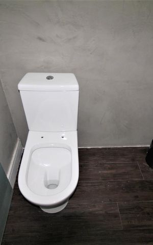 Casa à venda com 200m², 2 quartos e 2 vagasBanheiro 3 lavabo