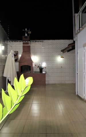 Casa à venda com 200m², 2 quartos e 2 vagasArea gourmet