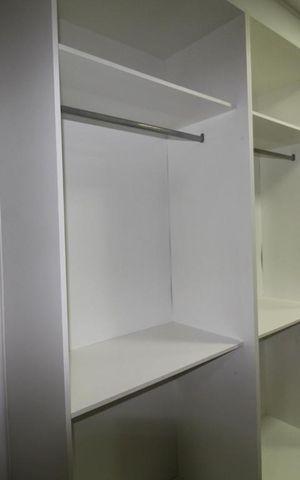 Casa à venda com 200m², 2 quartos e 2 vagasCloset Suite 1