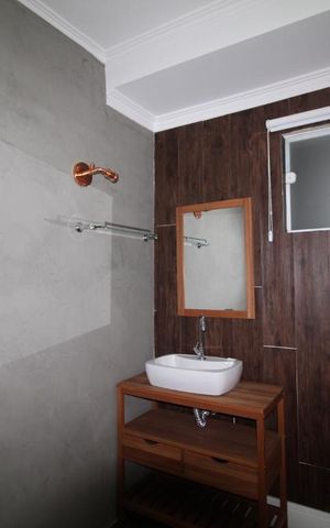 Casa à venda com 200m², 2 quartos e 2 vagasBanheiro 3 lavabo