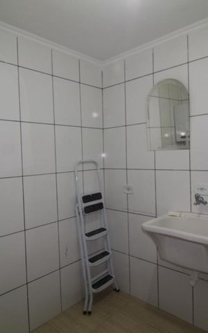 Casa à venda com 200m², 2 quartos e 2 vagasArea serviço