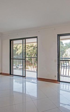 Apartamento para alugar com 150m², 3 quartos e 3 vagas Apartamento para alugar com 150m², 3 quartos e 3 vagasSala