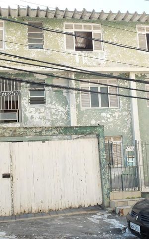 Apartamento para alugar com 130m², 3 quartos e sem vagaFachada