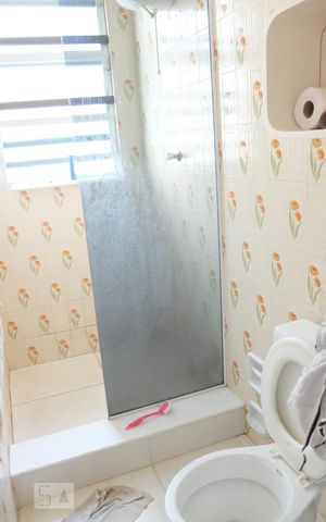 Apartamento para alugar com 130m², 3 quartos e sem vagaBanheiro da suite
