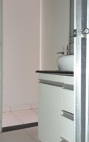 Casa para alugar com 90m², 2 quartos e 1 vaga Casa para alugar com 90m², 2 quartos e 1 vagaBanheiro Social