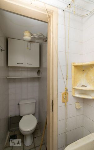 Apartamento para alugar com 65m², 2 quartos e 1 vagaBANHEIRO DE SERVIÇO