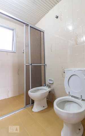 Apartamento para alugar com 90m², 2 quartos e 1 vaga Apartamento para alugar com 90m², 2 quartos e 1 vagaBanheiro