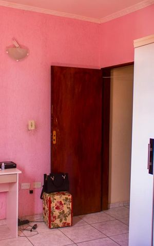 Casa à venda com 278m², 3 quartos e 3 vagas Casa à venda com 278m², 3 quartos e 3 vagasQuarto 2