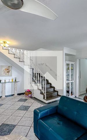 Apartamento para alugar com 230m², 3 quartos e 3 vagasSala
