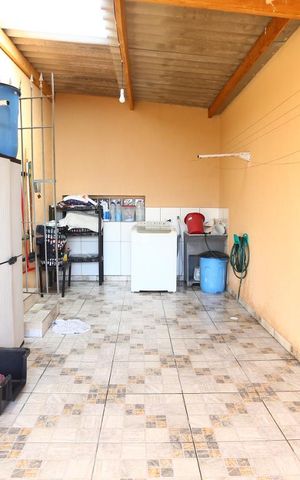Casa à venda com 200m², 4 quartos e 1 vagaÁrea de Serviço