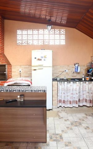 Casa à venda com 200m², 4 quartos e 1 vagaVaranda