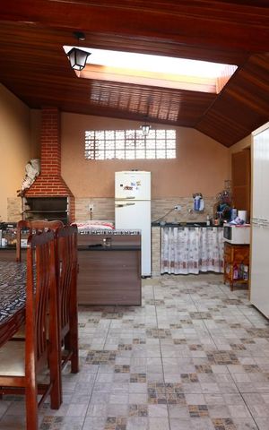 Casa à venda com 200m², 4 quartos e 1 vagaVaranda