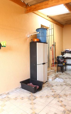 Casa à venda com 200m², 4 quartos e 1 vagaÁrea de Serviço