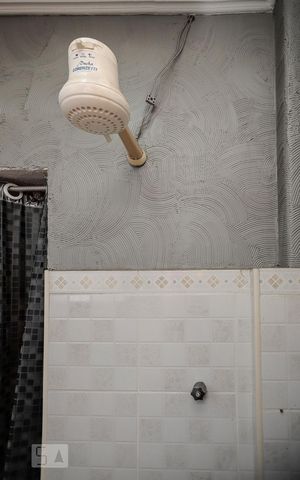 Studio para alugar com 75m², 1 quarto e sem vaga Studio para alugar com 75m², 1 quarto e sem vagaBanheiro