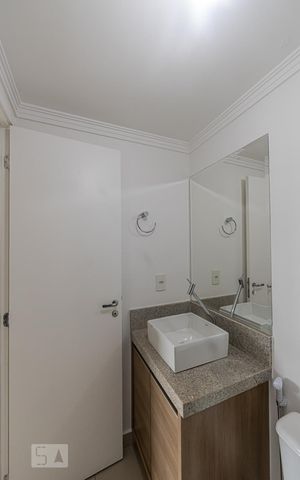Apartamento à venda com 65m², 2 quartos e 1 vaga Apartamento à venda com 65m², 2 quartos e 1 vagaBanheiro Social