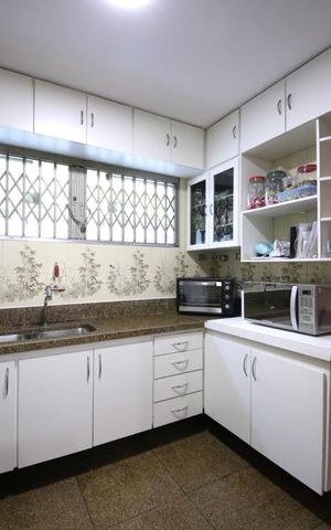 Casa à venda com 206m², 4 quartos e 6 vagasCozinha