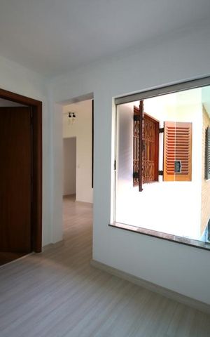 Casa à venda com 206m², 4 quartos e 6 vagasSala