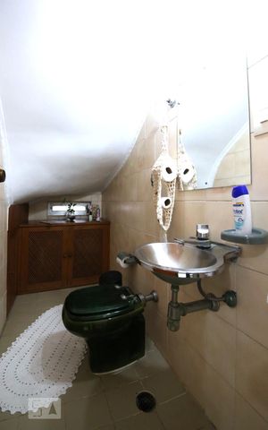 Casa à venda com 206m², 4 quartos e 6 vagasLavabo
